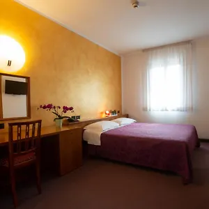 *** Hotel Cima Italy