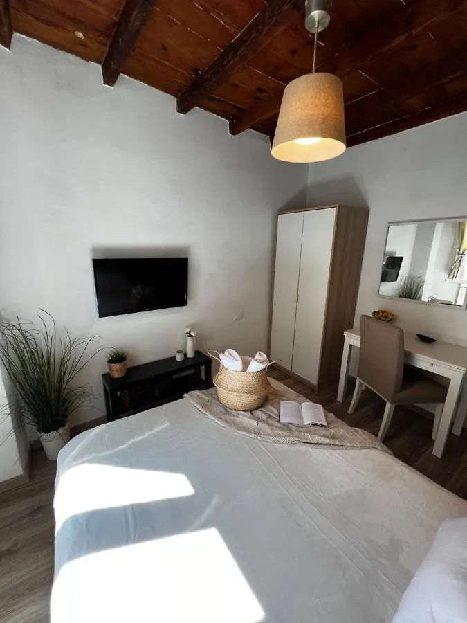 Отель A Casa Di Anna Флоренция